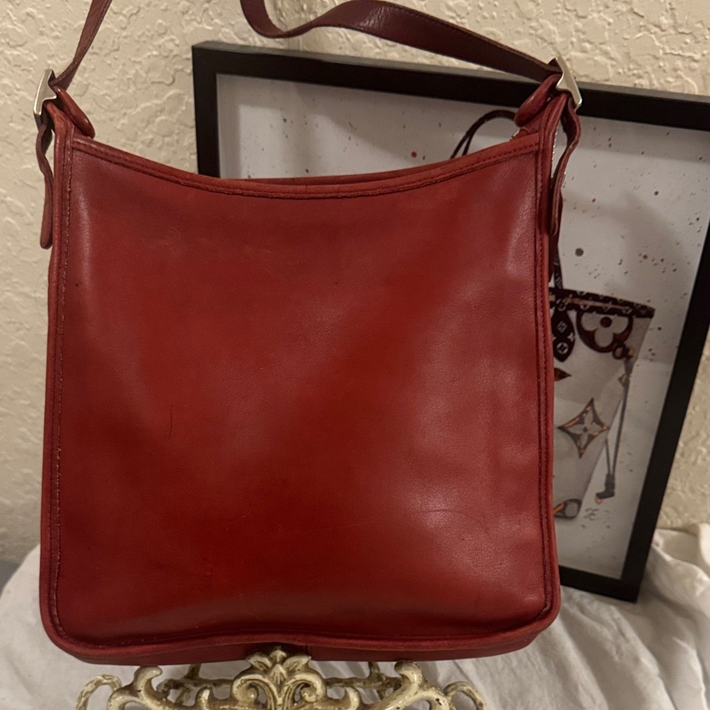 Coach Vintage Legacy #9073 Classic Red Leather Uni-sex Bag